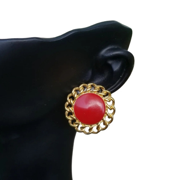 VINTAGE NAPIER LARGE ROUND GOLDTONED  & RED ENAMEL STATEMENT CLIP ON EARRINGS - Picture 2 of 6